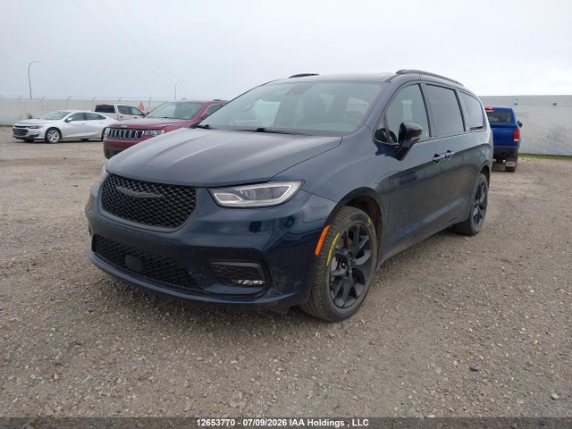Chrysler Pacifica Touring L 2024 2C4RC3BGXRR185882 Image 2