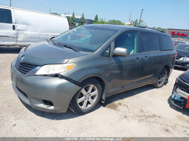 Продажа на аукционе авто 2012 Toyota Sienna Le, vin: 5TDKK3DC7CS235313, номер лота: 12653790