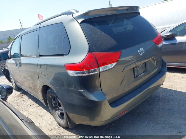 Продажа на аукционе авто 2012 Toyota Sienna Le, vin: 5TDKK3DC7CS235313, номер лота: 12653790