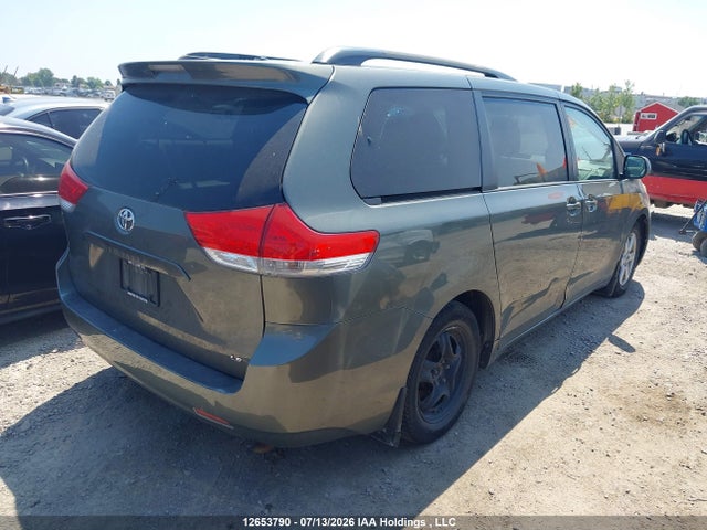 Продажа на аукционе авто 2012 Toyota Sienna Le, vin: 5TDKK3DC7CS235313, номер лота: 12653790