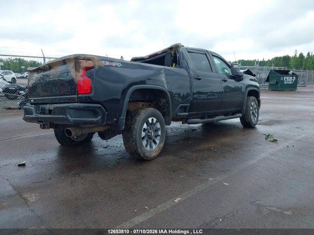 1GC4YME70MF173902 Chevrolet Silverado K2500 Custom