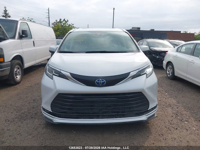 5TDGRKEC5NS110629 Toyota Sienna Le/xle/xse/limited/platinum