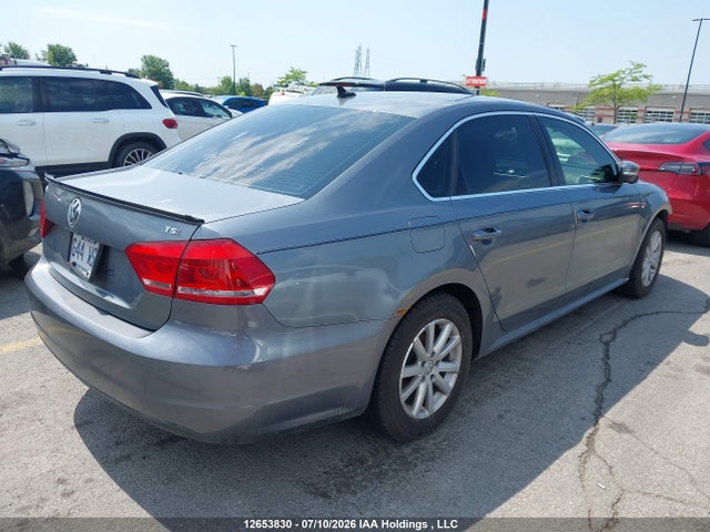 1VWBS7A36FC114738 Volkswagen Passat 1.8 Tsi Comfortline
