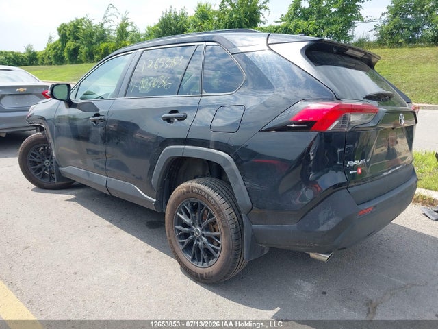 Toyota RAV4 LE 2019 2T3Z1RFV2KC003686 Image 3