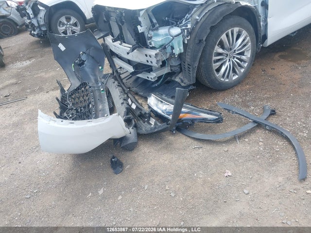 Toyota Highlander 2023 5TDKDRBHXPS525725 Image 12