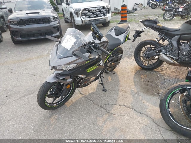 Kawasaki EX400 2021 JKAEXKG18MDAA2968 Image 2