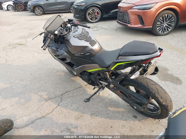 Kawasaki EX400 2021 JKAEXKG18MDAA2968 Image 3