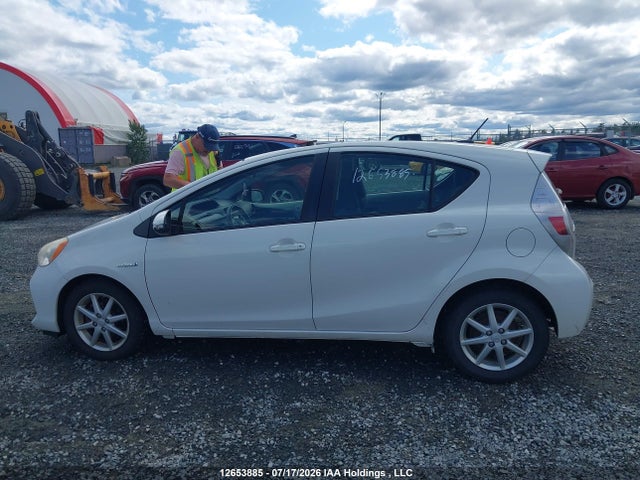 Продаж на аукціоні авто 2013 Toyota Prius C, vin: JTDKDTB39D1543546, номер лоту: 12653885