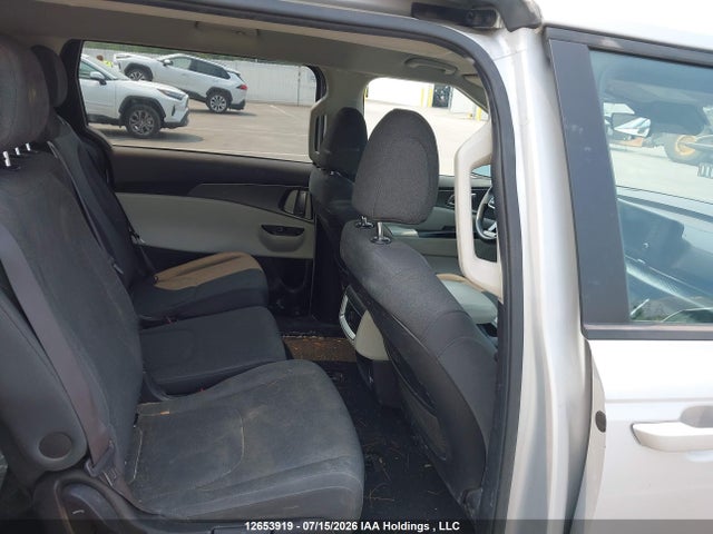 Продажа на аукционе авто 2022 Kia Carnival Lx/lx+, vin: KNDNB5H3XN6074672, номер лота: 12653919