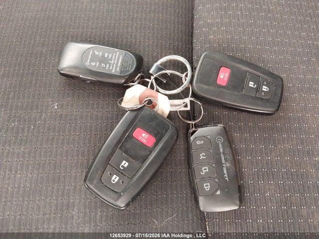 NMTKHMBX1JR058599 Toyota C-hr Xle/xle Premium
