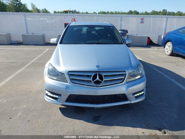 2013 Mercedes-benz C 300 4matic მანქანა იყიდება აუქციონზე, vin: WDDGF8ABXDA844368, აუქციონის ნომერი: 12653950