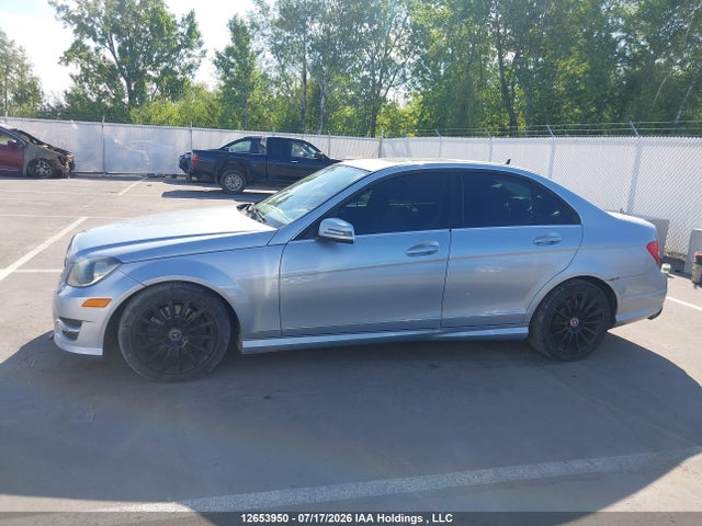 2013 Mercedes-benz C 300 4matic მანქანა იყიდება აუქციონზე, vin: WDDGF8ABXDA844368, აუქციონის ნომერი: 12653950