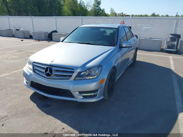 2013 Mercedes-benz C 300 4matic მანქანა იყიდება აუქციონზე, vin: WDDGF8ABXDA844368, აუქციონის ნომერი: 12653950