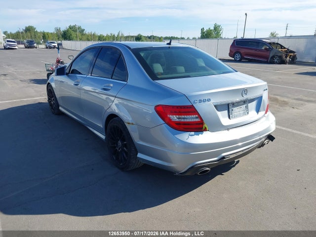 2013 Mercedes-benz C 300 4matic მანქანა იყიდება აუქციონზე, vin: WDDGF8ABXDA844368, აუქციონის ნომერი: 12653950
