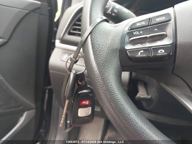 Hyundai Elantra Essential 2019 KMHD74LF2KU737809 Image 11