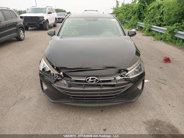 Hyundai Elantra Essential 2019 KMHD74LF2KU737809 Image 13