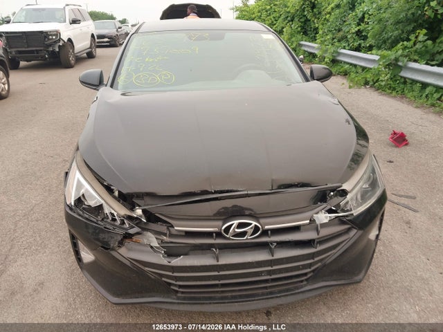 Hyundai Elantra Essential 2019 KMHD74LF2KU737809 Image 6