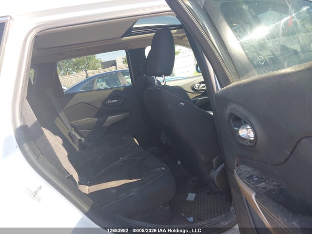 Jeep Cherokee Latitude 2018 1C4PJMCX2JD555893 Image 8