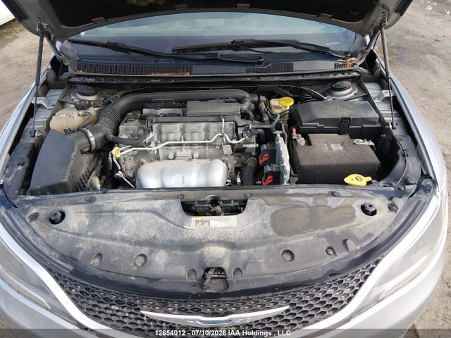 1C3CCCFB6GN139503 Chrysler 200 LX