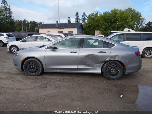 1C3CCCFB6GN139503 Chrysler 200 LX