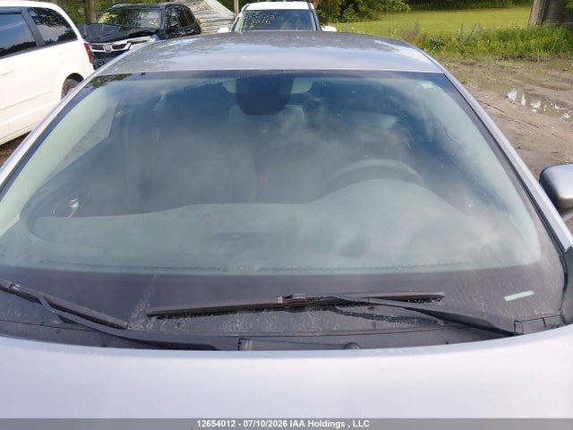 1C3CCCFB6GN139503 Chrysler 200 LX