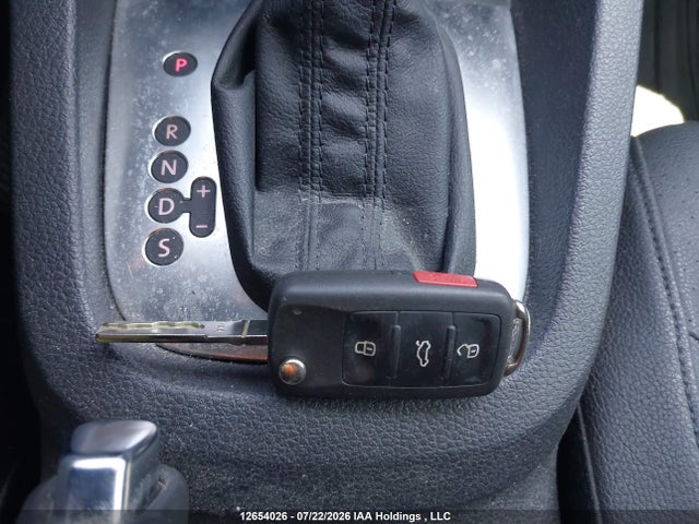 Продаж на аукціоні авто 2011 Volkswagen Jetta 2.0 Tdi Highline, vin: 3VWLL7AJ3BM102748, номер лоту: 12654026