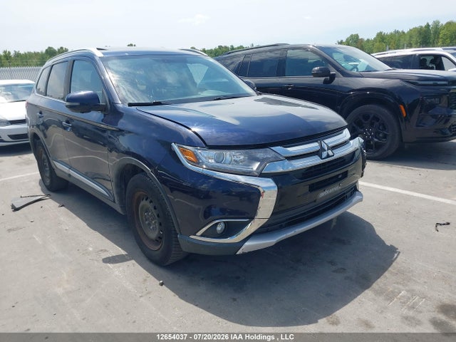 12654037 :رقم المزاد ، JA4AZ2A36JJ600817 vin ، 2018 Mitsubishi Outlander Es مزاد بيع