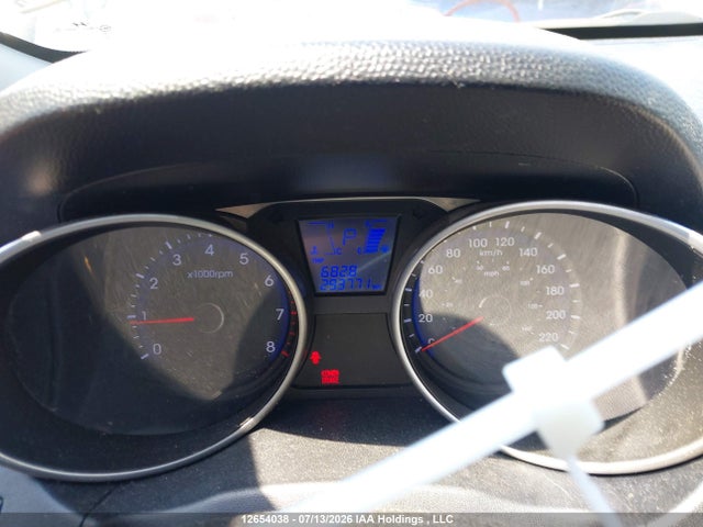 12654038 :رقم المزاد ، KM8JT3AC6BU166407 vin ، 2011 Hyundai Tucson Gl/gls مزاد بيع