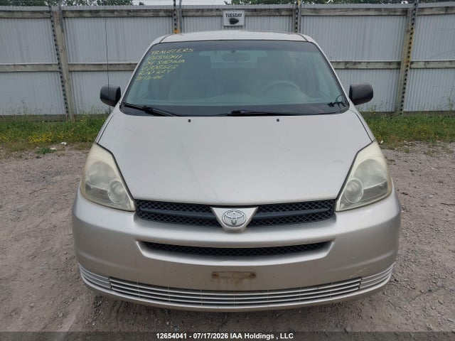 2004 Toyota Sienna Ce მანქანა იყიდება აუქციონზე, vin: 5TDZA29C74S208523, აუქციონის ნომერი: 12654041