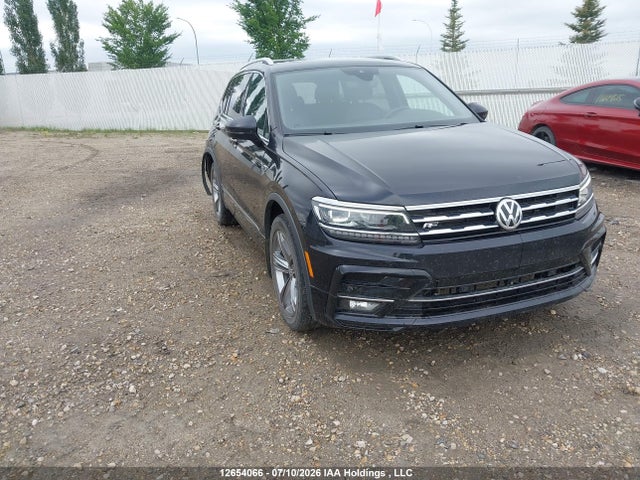 2020 Volkswagen Tiguan Highline მანქანა იყიდება აუქციონზე, vin: 3VV4B7AX8LM021732, აუქციონის ნომერი: 12654066