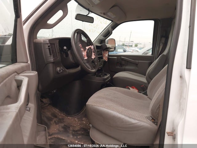 GMC Savana G3500 2019 1GTZ7HFG7K1197025 Image 8