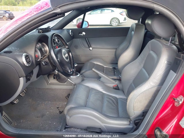 2001 Audi Tt Quaro მანქანა იყიდება აუქციონზე, vin: TRUUT28N211004766, აუქციონის ნომერი: 12654090