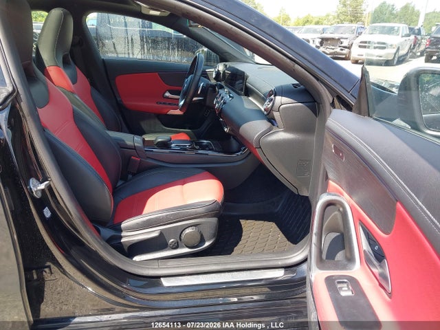 W1K5J4HB7NN317256 Mercedes-Benz CLA 250 4MATIC