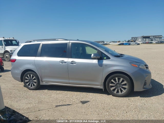 5TDDZ3DC1JS198874 Toyota Sienna