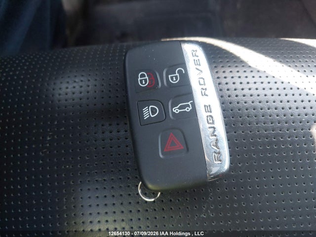 SALRRBBK7HA037584 Land Rover Discovery Hse