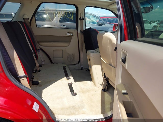 12654147 :رقم المزاد ، 1FMCU9EG9BKB49697 vin ، 2011 Ford Escape Limited مزاد بيع