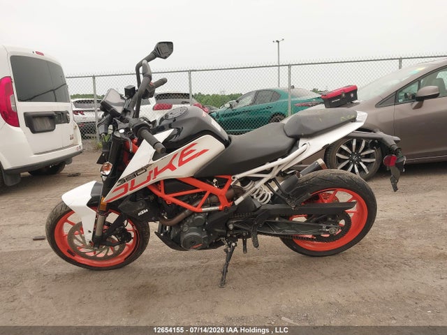 2017 Ktm 390 Duke მანქანა იყიდება აუქციონზე, vin: MD2JPJ406HC209618, აუქციონის ნომერი: 12654155