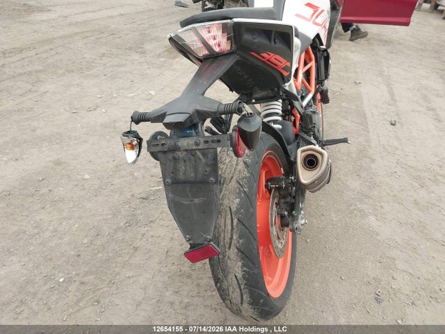 2017 Ktm 390 Duke მანქანა იყიდება აუქციონზე, vin: MD2JPJ406HC209618, აუქციონის ნომერი: 12654155