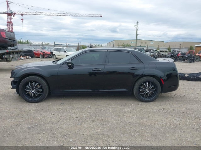 2C3CCAGG4FH781868 Chrysler 300 S
