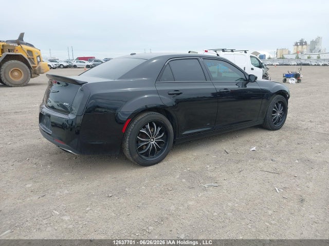 2C3CCAGG4FH781868 Chrysler 300 S