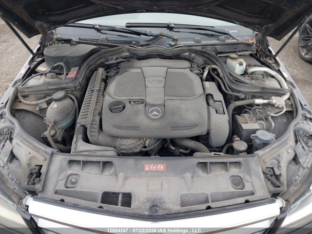 2013 Mercedes-benz C 300 4matic მანქანა იყიდება აუქციონზე, vin: WDDGF8AB1DA756292, აუქციონის ნომერი: 12654247