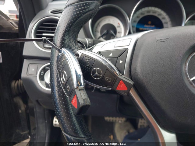 2013 Mercedes-benz C 300 4matic მანქანა იყიდება აუქციონზე, vin: WDDGF8AB1DA756292, აუქციონის ნომერი: 12654247
