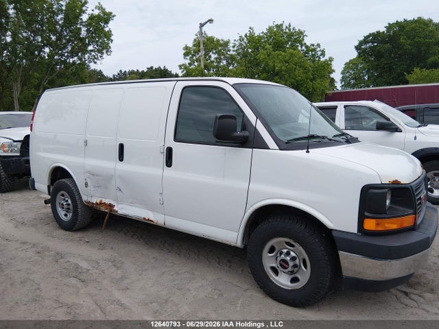 GMC Savana 2500 Work Van 2017 1GTW7AFF1H1126199 Image 13