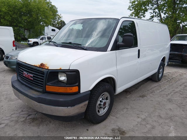 GMC Savana 2500 Work Van 2017 1GTW7AFF1H1126199 Image 2
