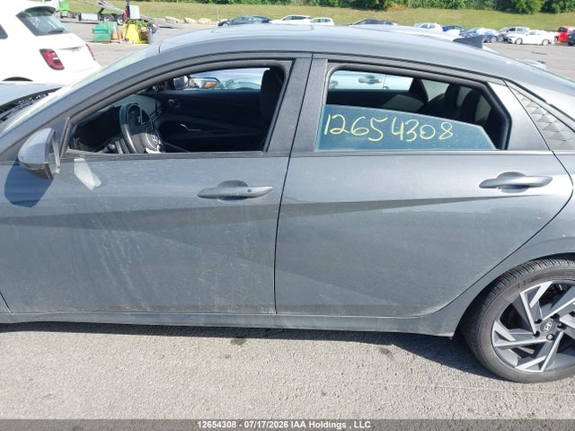 KMHLM4DG3SU969606 Hyundai Elantra Preferred With Tech Package
