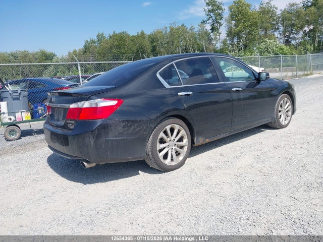 Продажа на аукционе авто 2015 Honda Accord Sport, vin: 1HGCR2F55FA809161, номер лота: 12654365