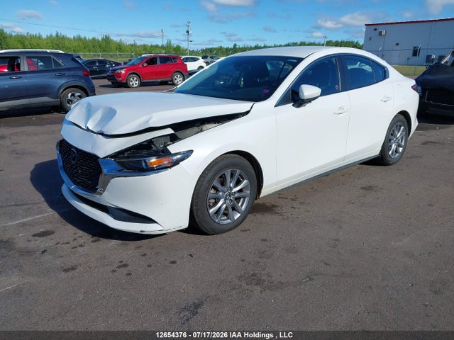 Mazda 3 2019 3MZBPAB73KM105004 Image 2