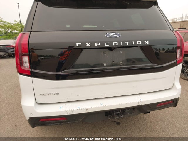2026 Ford Expedition Active მანქანა იყიდება აუქციონზე, vin: 1FMJU1J80TEA32016, აუქციონის ნომერი: 12654377