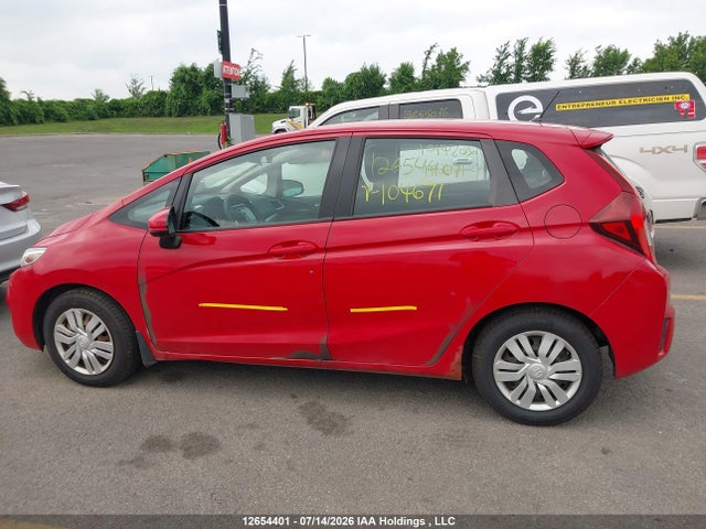 Honda FIT LX 2016 3HGGK5G56GM104671 Image 14
