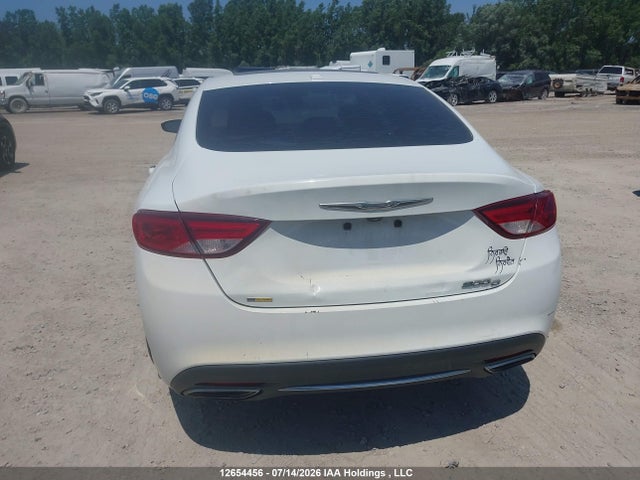 Chrysler 200 C 2016 1C3CCCCG4GN180812 Image 17